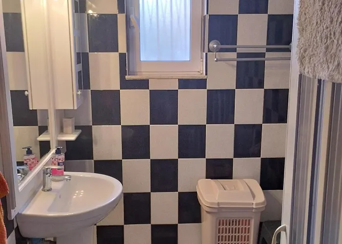 Leros Lakki Entire Unit, Host Kathy アパート